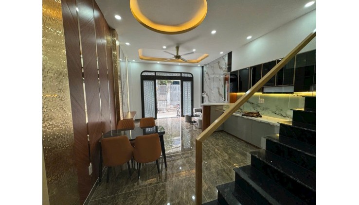 HẺM XE HƠI, 4 TẦNG FULL NỘI THẤT, 38M2, SỔ NỞ HẬU, TRƯỜNG CHINH GIÁ HƠN 6 TỶ